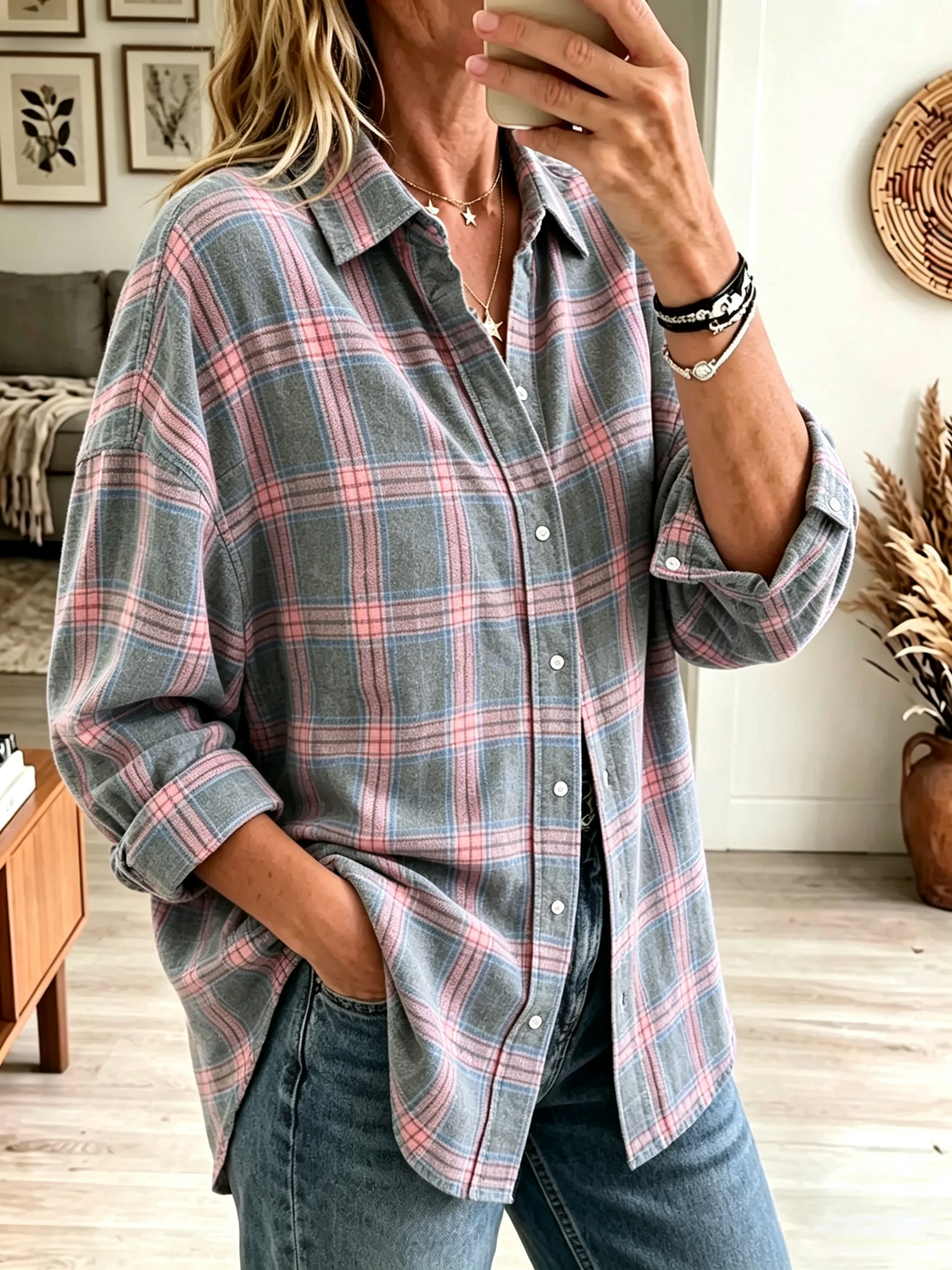 Camisa mujer oversize a cuadros con botones y bolsillos