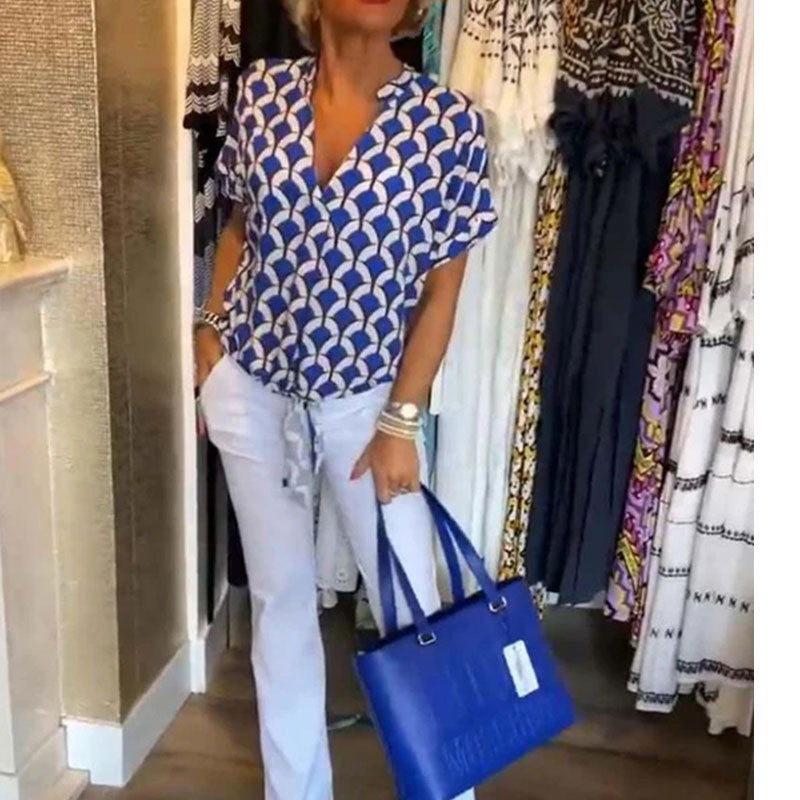 Blusa estampada mujer con cuello en V y mangas cortas