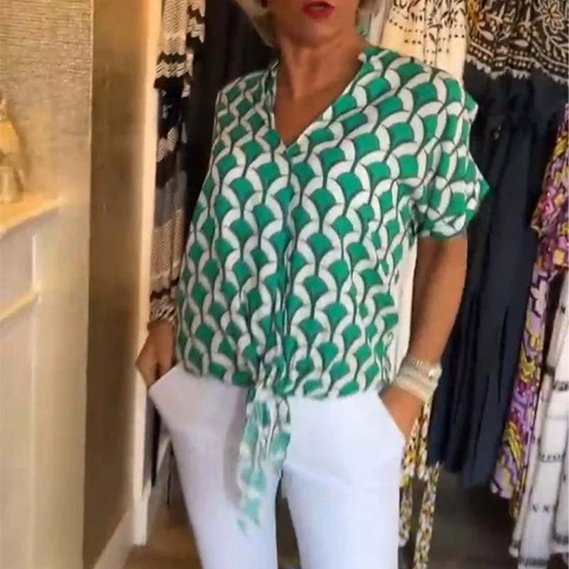 Blusa estampada mujer con cuello en V y mangas cortas