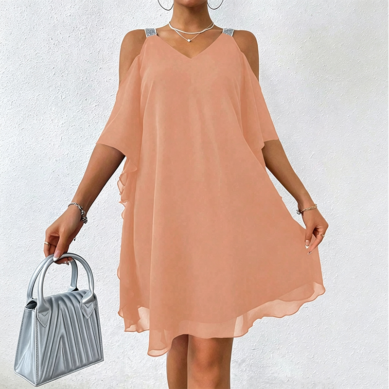 Vestido corto de mujer con hombros descubiertos y tirantes brillantes