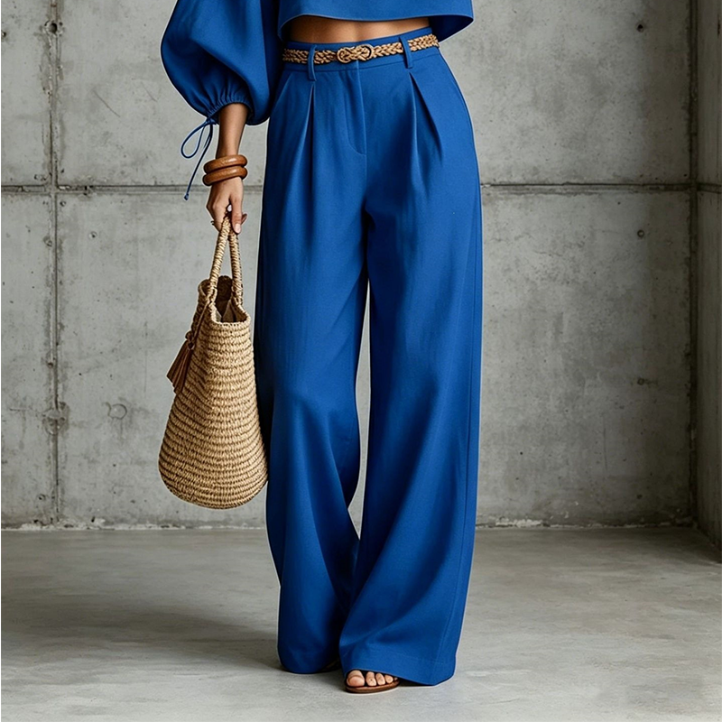 Conjunto de mujer con top corto y pantalón ancho de cintura alta